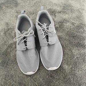 Mens Nike Running Shoes size 9